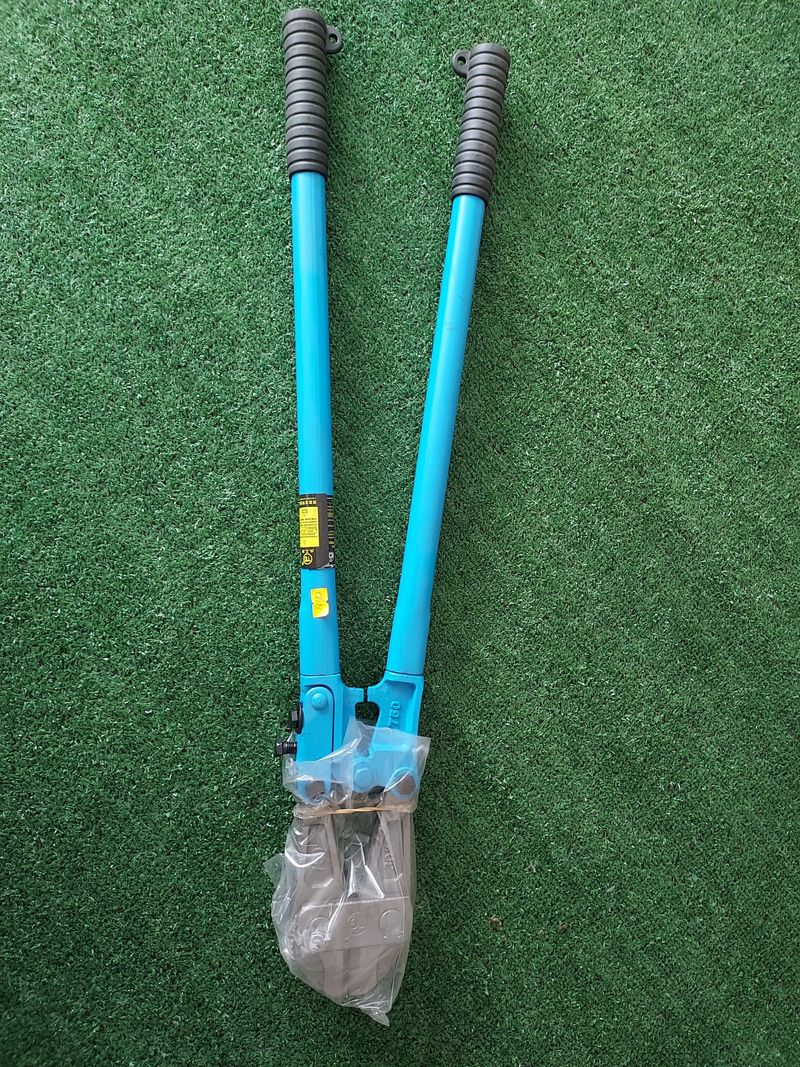 COUPE BOULON 30 CM