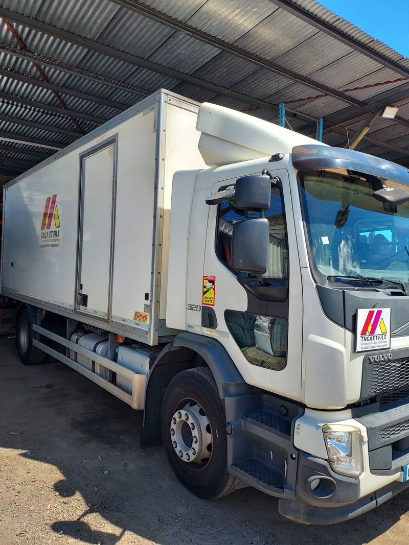 CAMION CELLULE 19T + HAYON